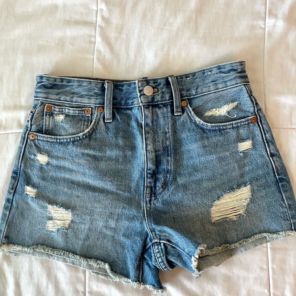 Madewell distressed medium wash relaxed denim shorts